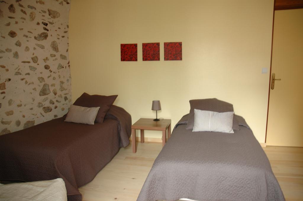 Maison Maxil Hotel Massat Bagian luar foto