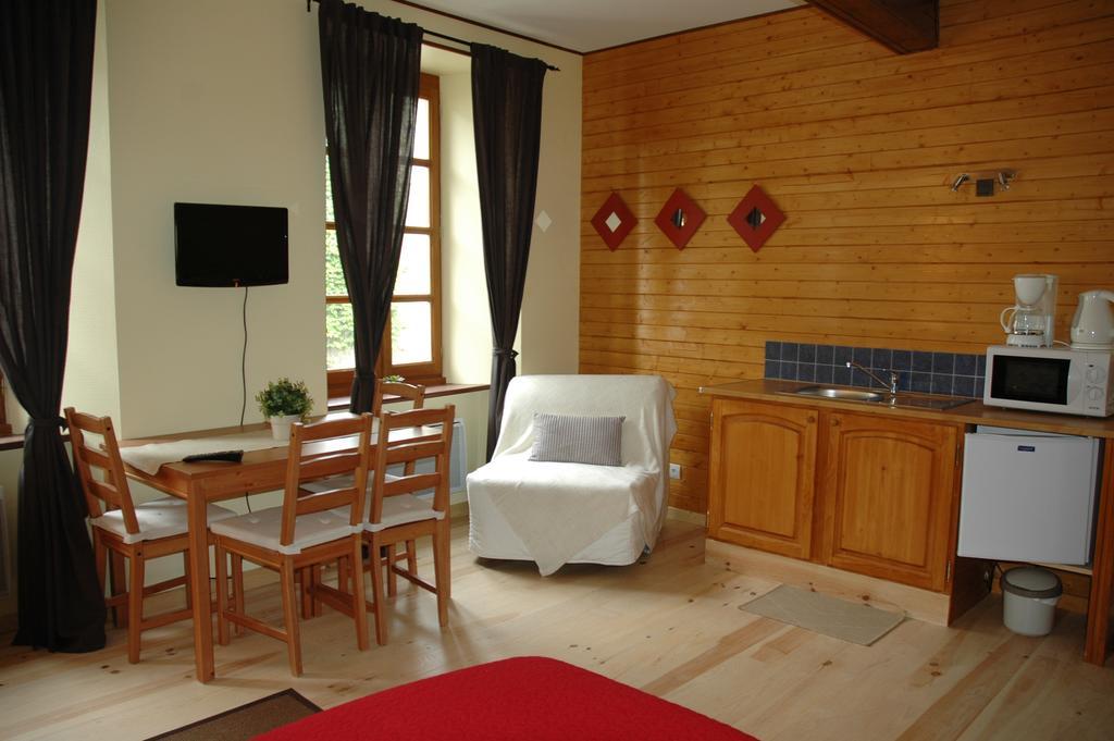 Maison Maxil Hotel Massat Bagian luar foto