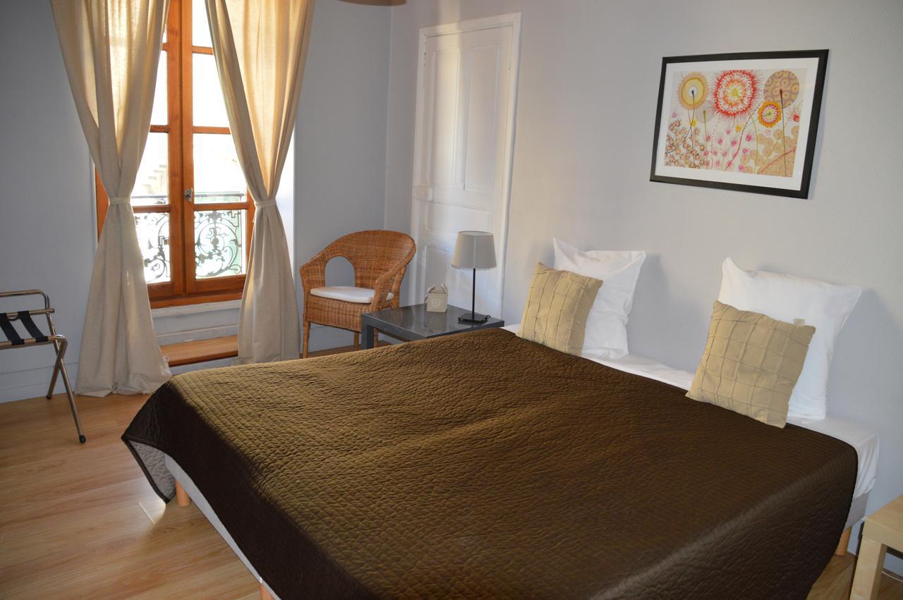 Maison Maxil Hotel Massat Bagian luar foto