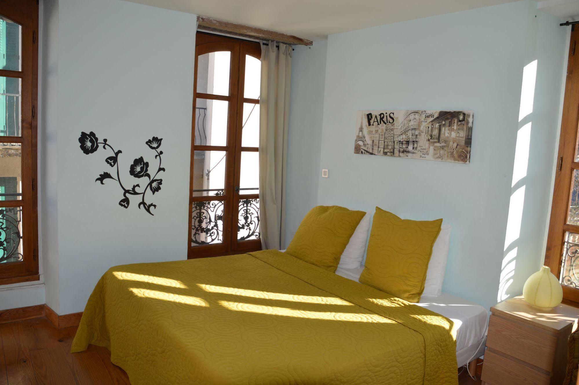 Maison Maxil Hotel Massat Bagian luar foto