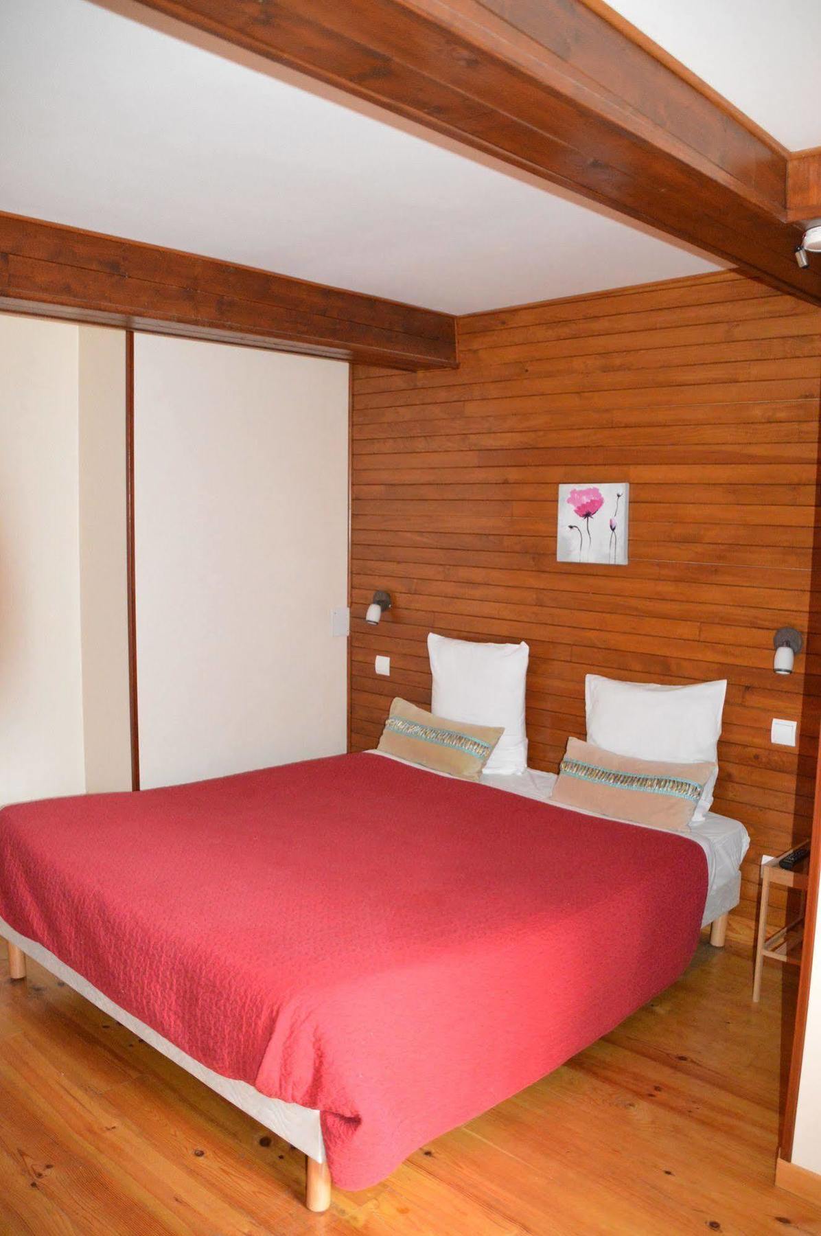 Maison Maxil Hotel Massat Bagian luar foto