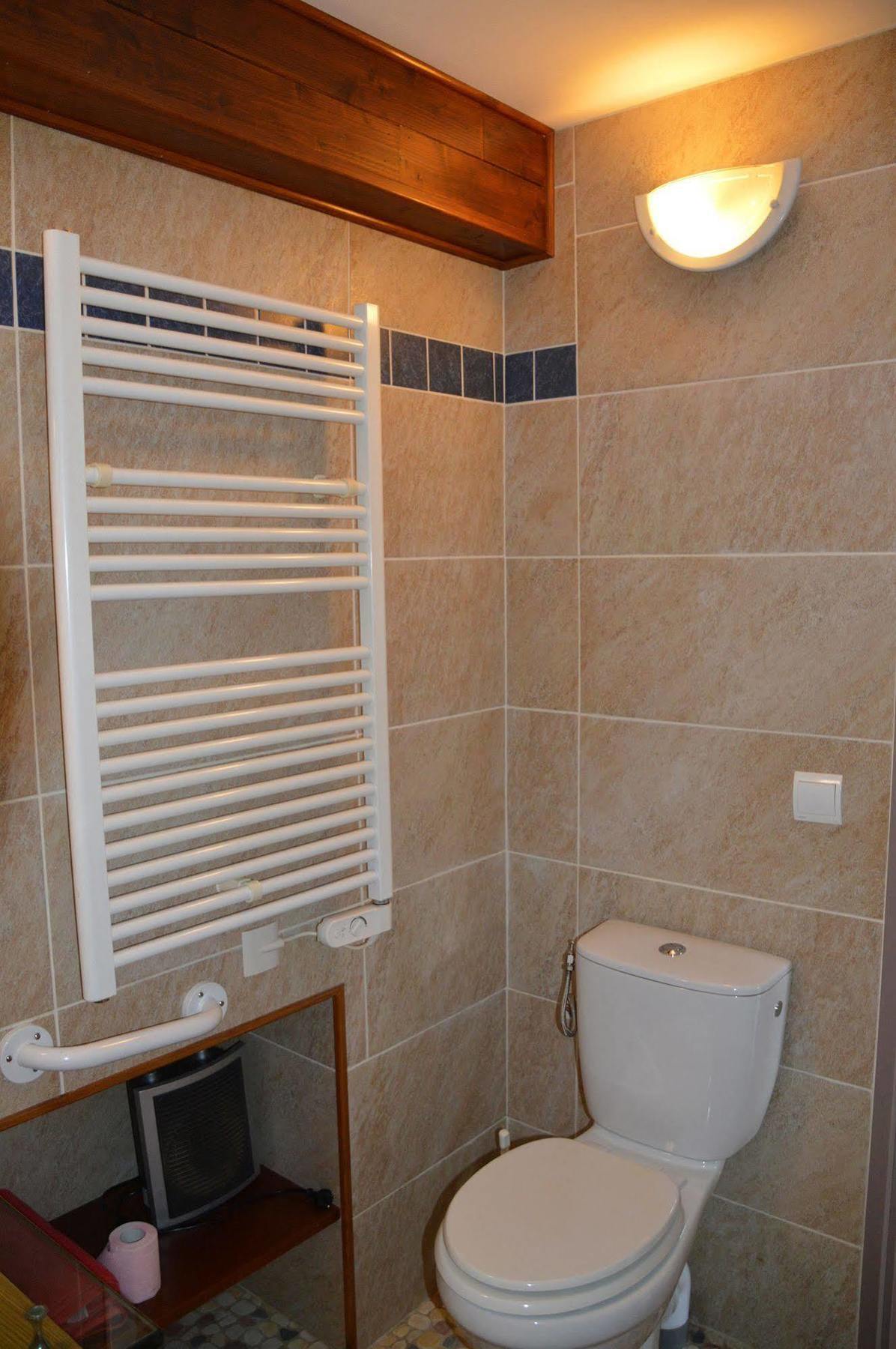 Maison Maxil Hotel Massat Bagian luar foto