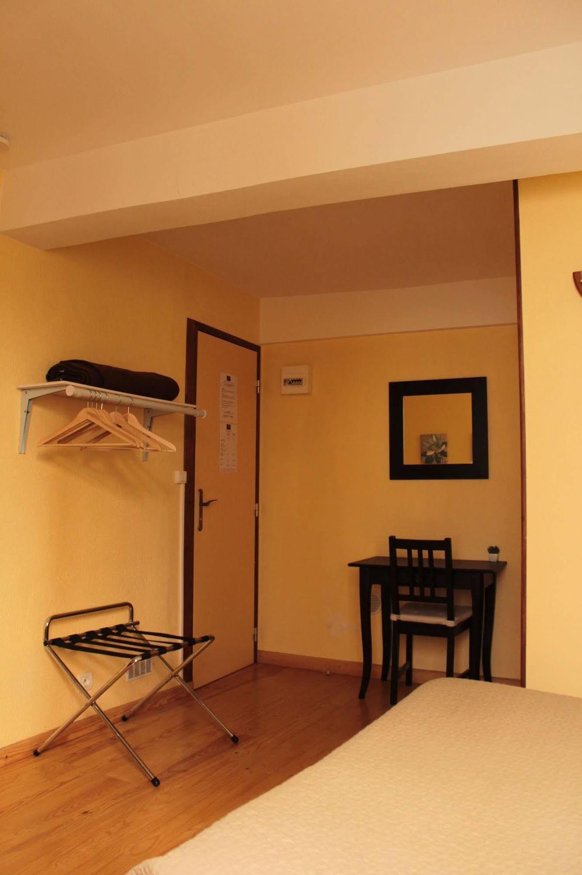 Maison Maxil Hotel Massat Bagian luar foto