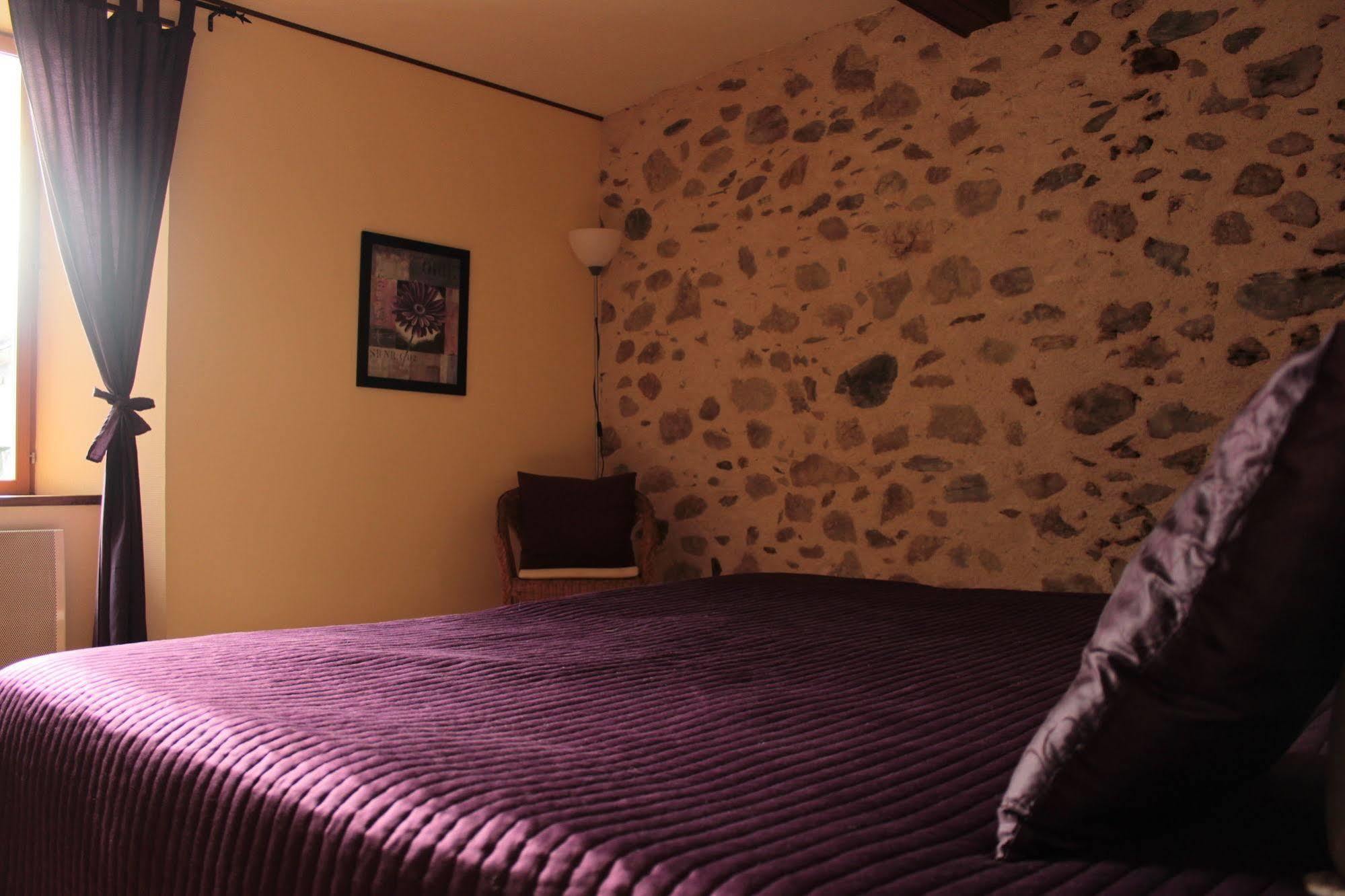 Maison Maxil Hotel Massat Bagian luar foto