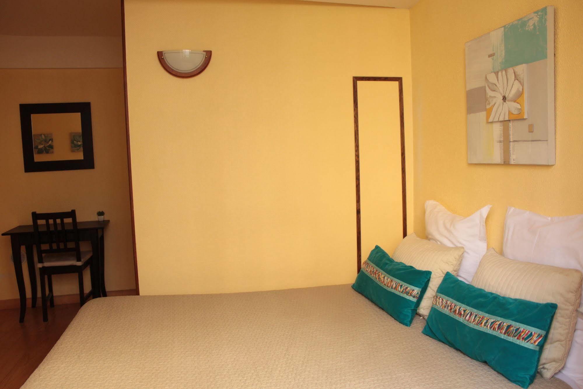Maison Maxil Hotel Massat Bagian luar foto